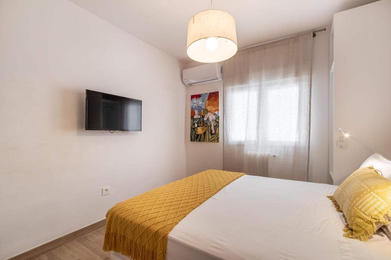 BnS Triunfo Centro Suites Granada Esterno foto